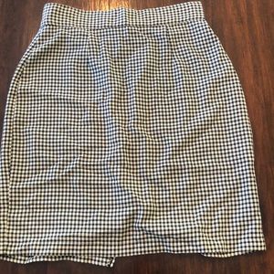 Women’s plaid pencil skirt